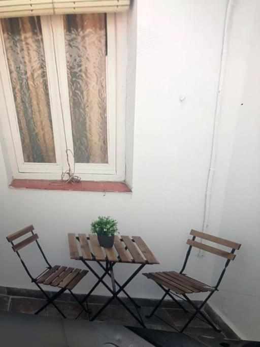 Sebastian Elcano, Apartamento Para 2 Con Terraza, Metro Embajadores Madrid Exteriér fotografie