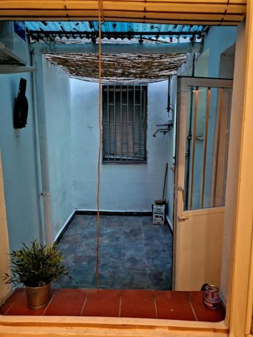 Sebastian Elcano, Apartamento Para 2 Con Terraza, Metro Embajadores Madrid Exteriér fotografie