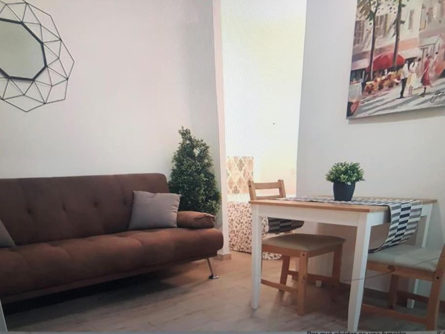 Sebastian Elcano, Apartamento Para 2 Con Terraza, Metro Embajadores Madrid Exteriér fotografie